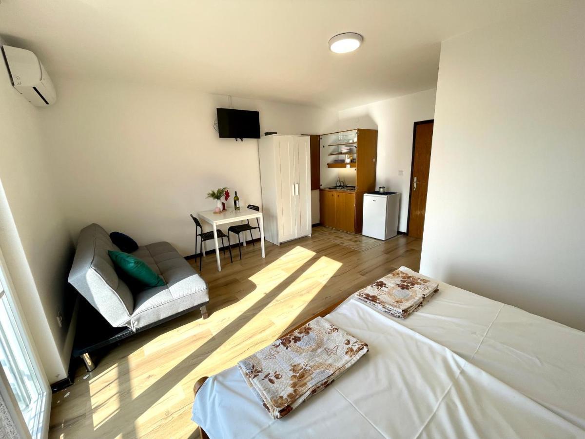 Apartments Ivana & Ante 德拉马利 外观 照片